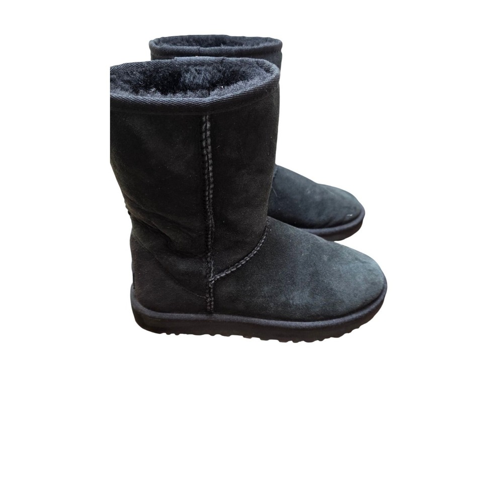 UGG Classic Black Sheepskin Winter Mild Grunge Goth Boots Size 6 Soft Fleece